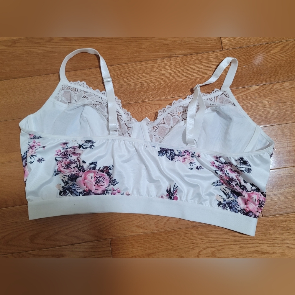 YITTY Burgundy and Floral Bralettes - Picture 10 of 12